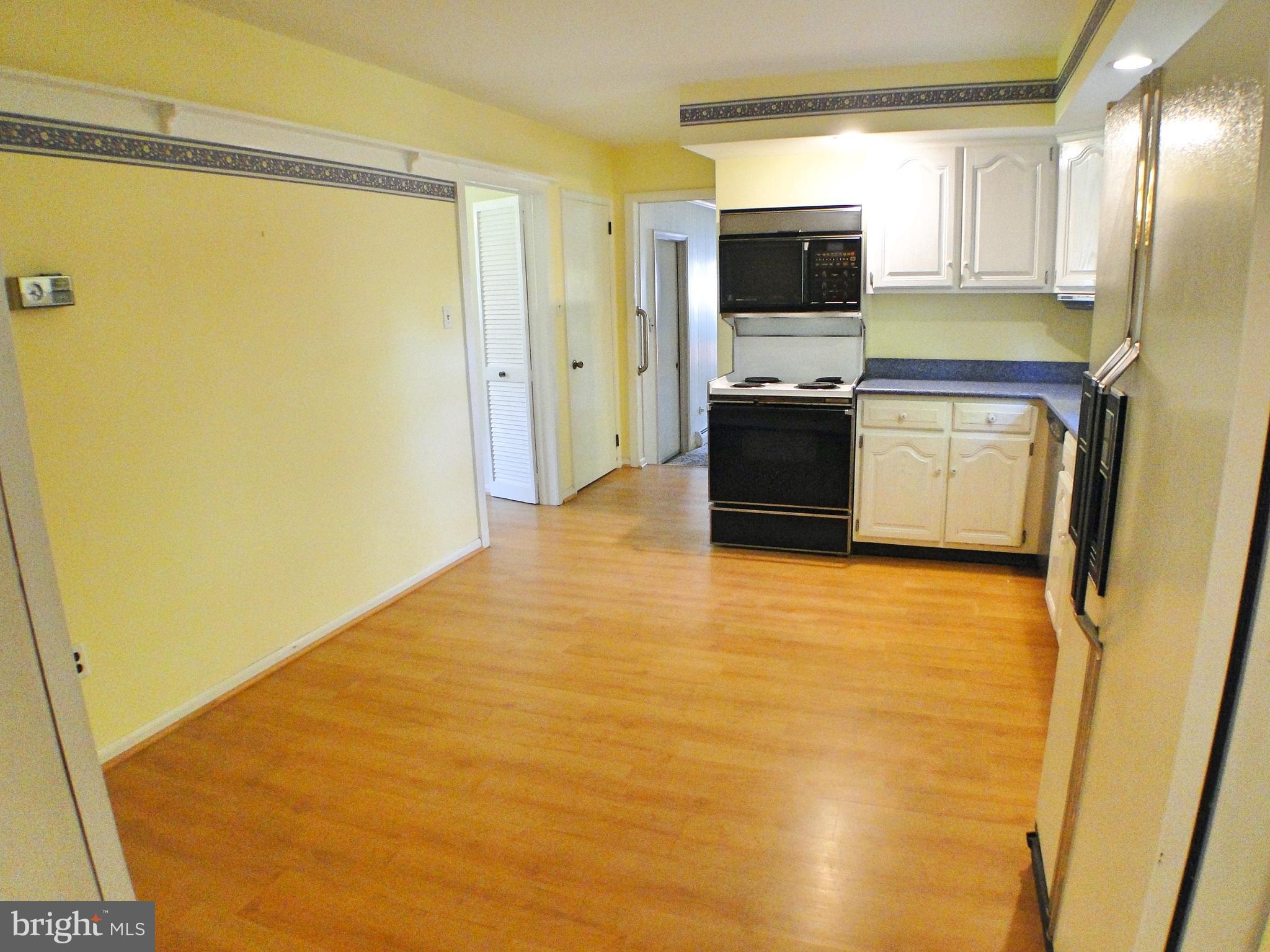1531 Overhill Road West Chester, PA 19382 - Photo 9 of 36 1531 Overhill Rd West Chester - Kitchen