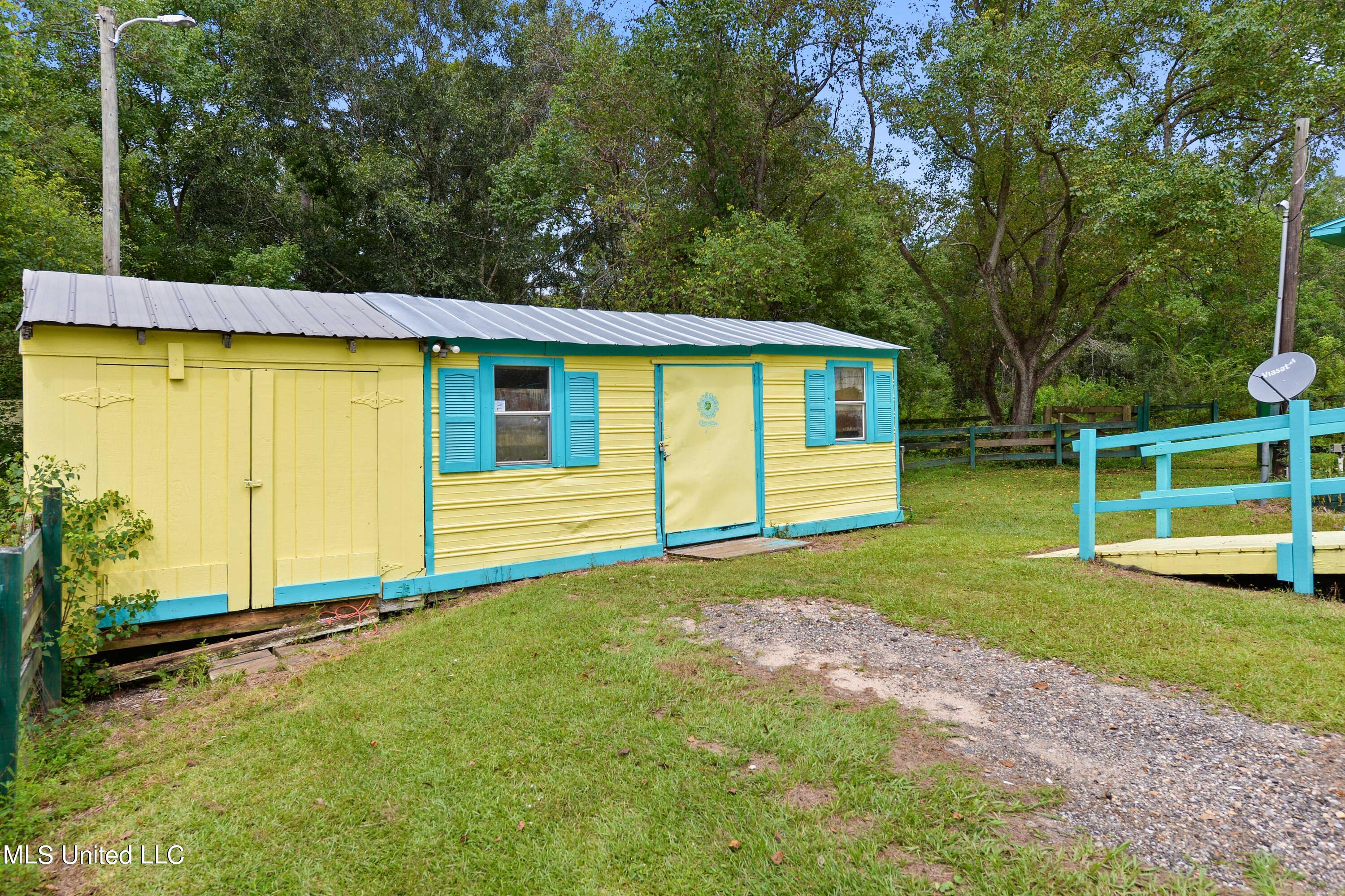 11268 Allen Road Biloxi, MS 39532 - Photo 25 of 29 025