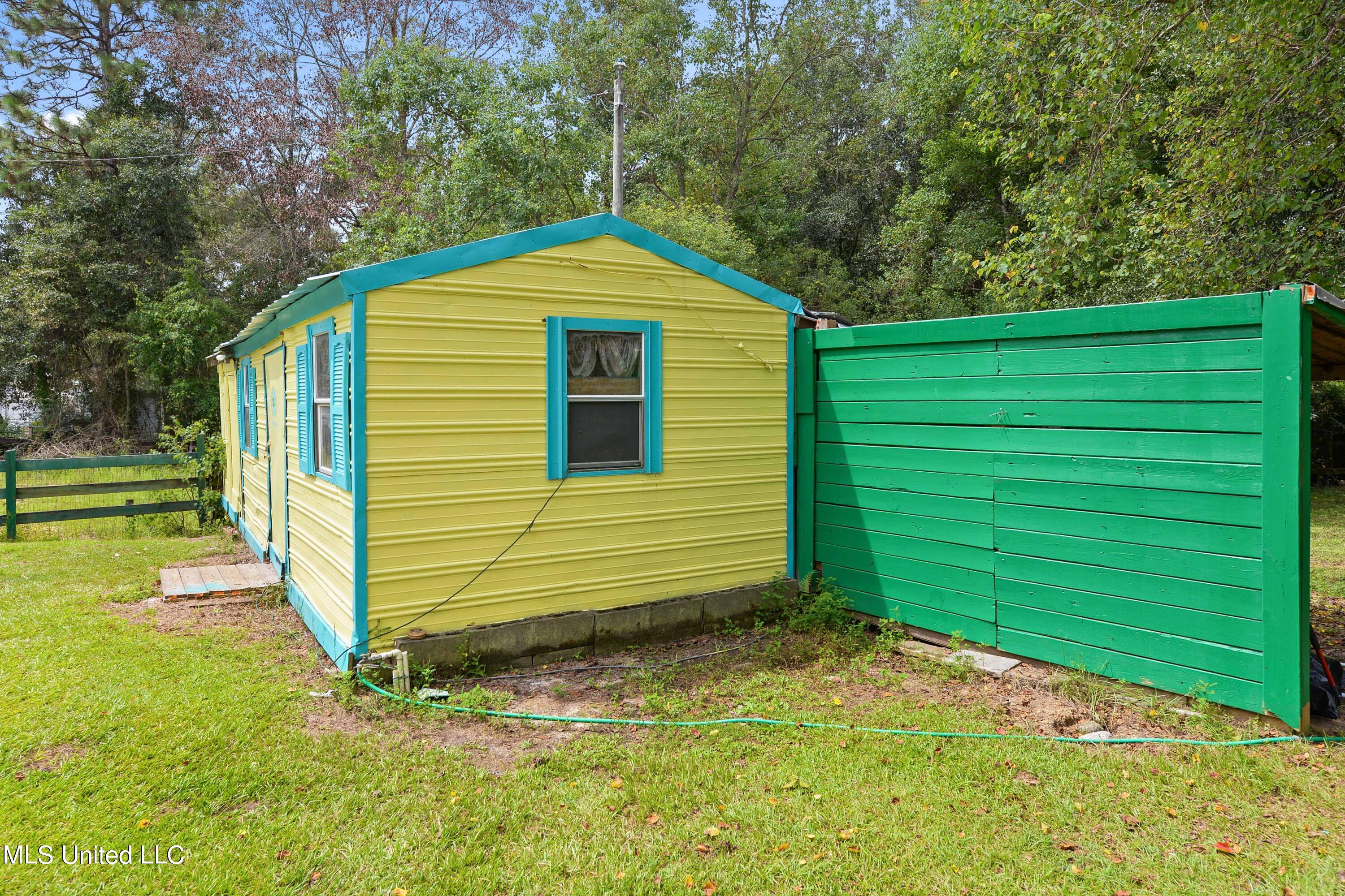 11268 Allen Road Biloxi, MS 39532 - Photo 26 of 29 026
