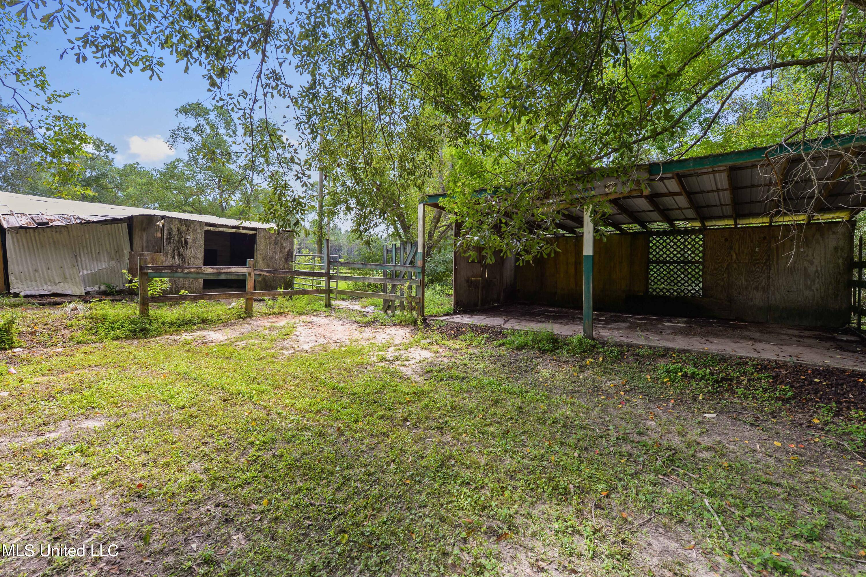 11268 Allen Road Biloxi, MS 39532 - Photo 27 of 29 027