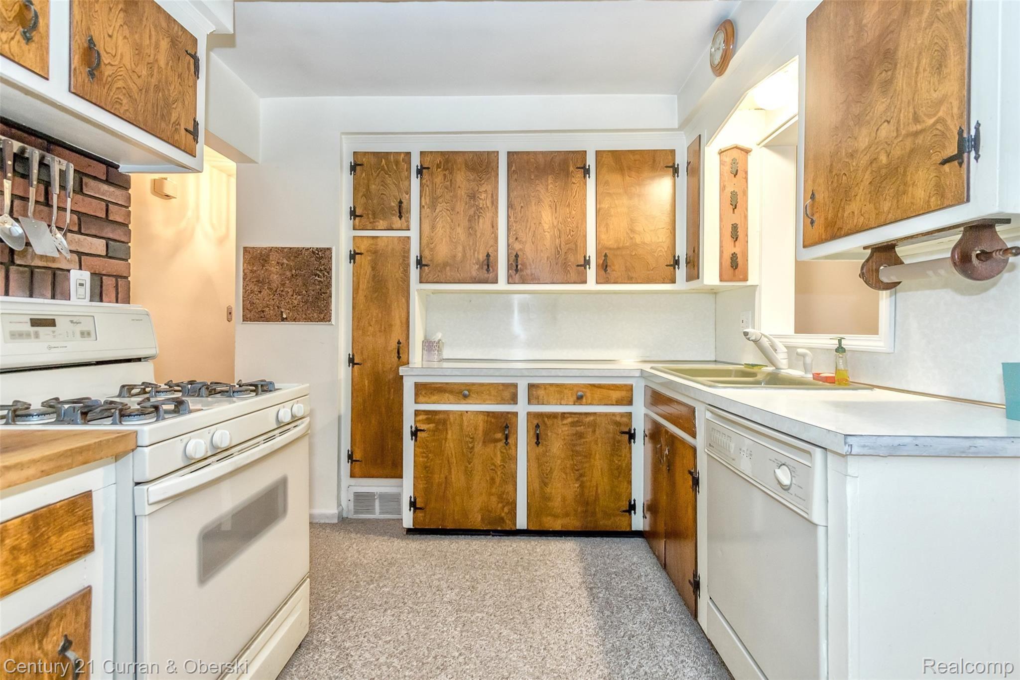 7922 Harding Street Taylor, MI 48180 - Photo 11 of 39 11.jpg