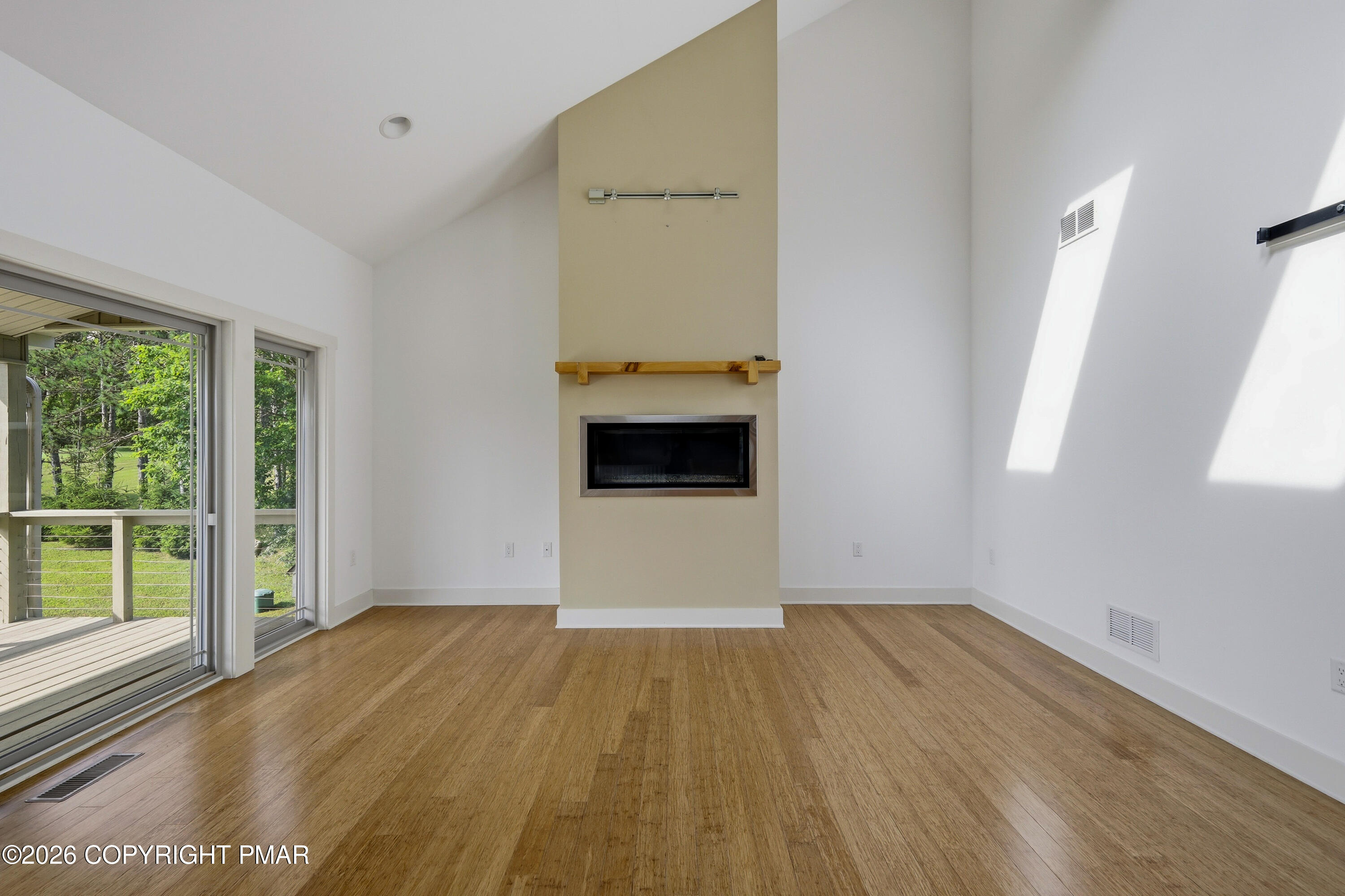 2432 Rimrock Drive Stroudsburg, PA 18360 - Photo 60 of 102 38-Photo-37