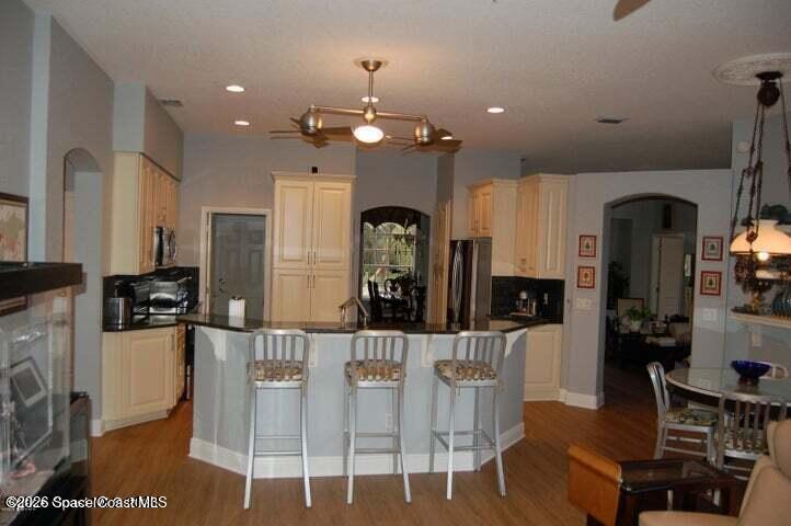 751 Carriage Hill Road Melbourne, FL 32940 - Photo 5 of 18 751 Carriage Hill breakfast bar