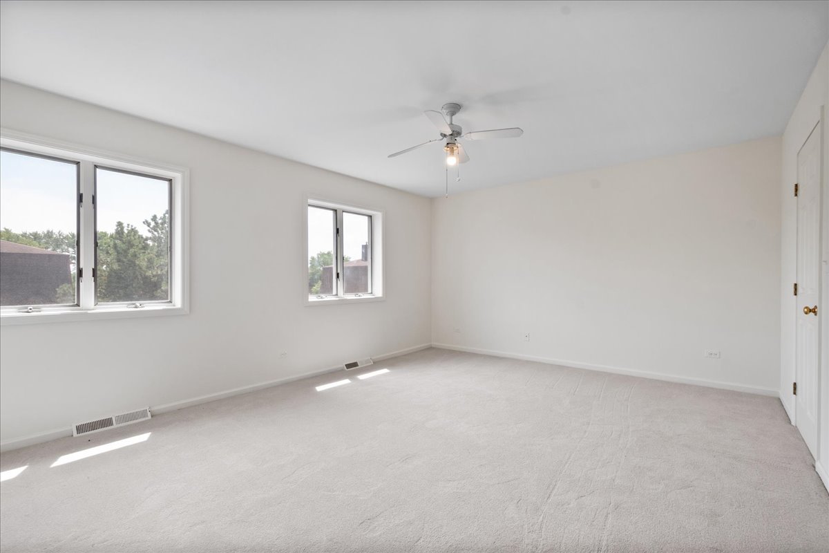 5332 Fairview Lane Skokie, IL 60077 - Photo 17 of 28