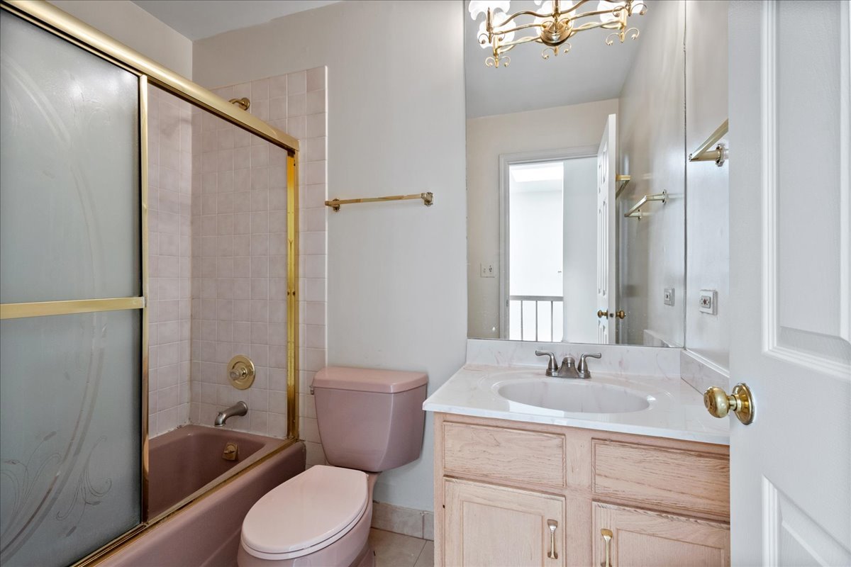 5332 Fairview Lane Skokie, IL 60077 - Photo 18 of 28