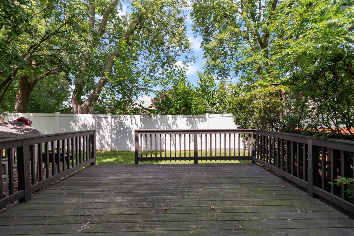 5332 Fairview Lane Skokie, IL 60077 - Photo 24 of 28