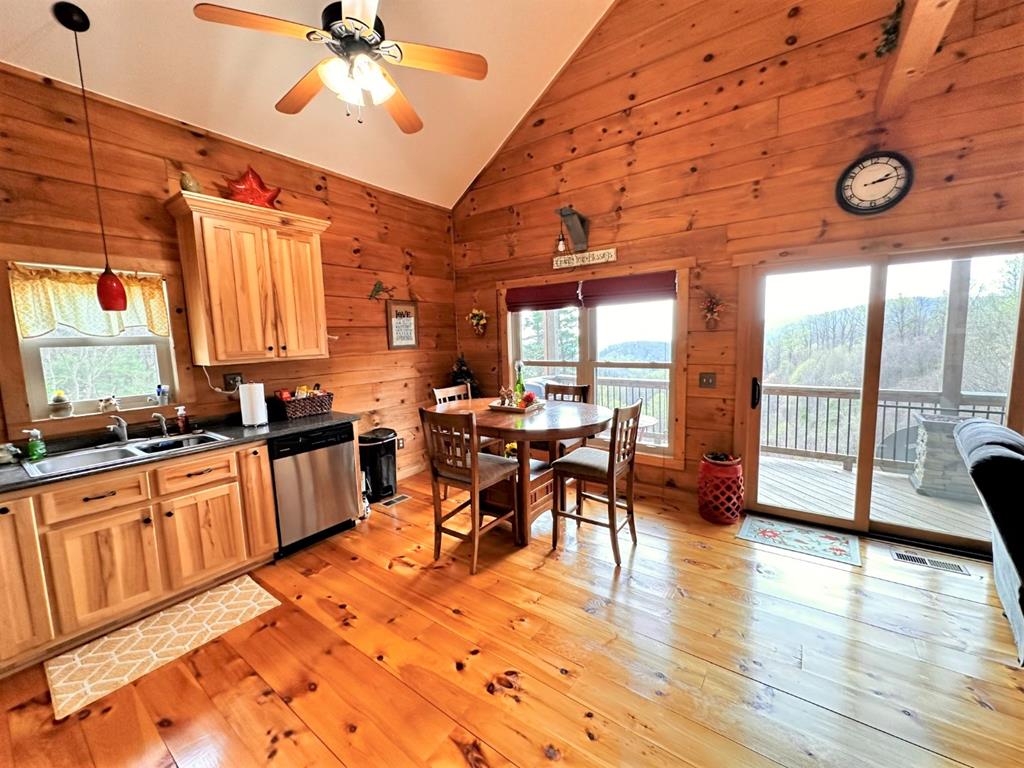 458 Thunder Hill Road Fancy Gap, VA 24328 - Photo 14 of 33 Gallery Image 14