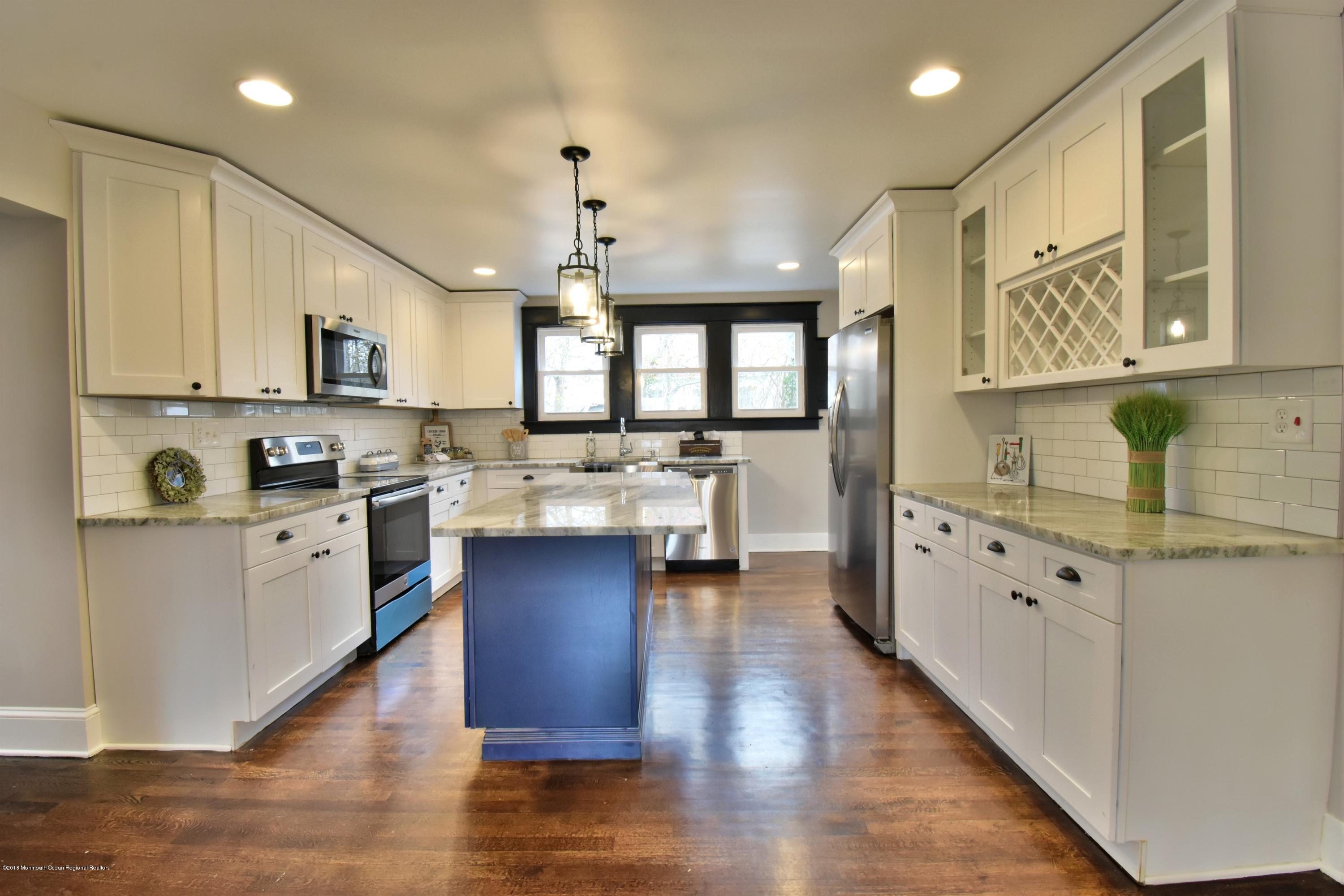 166 Burlington Path Road Cream Ridge, NJ 08514 - Photo 13 of 22 Kitchen
