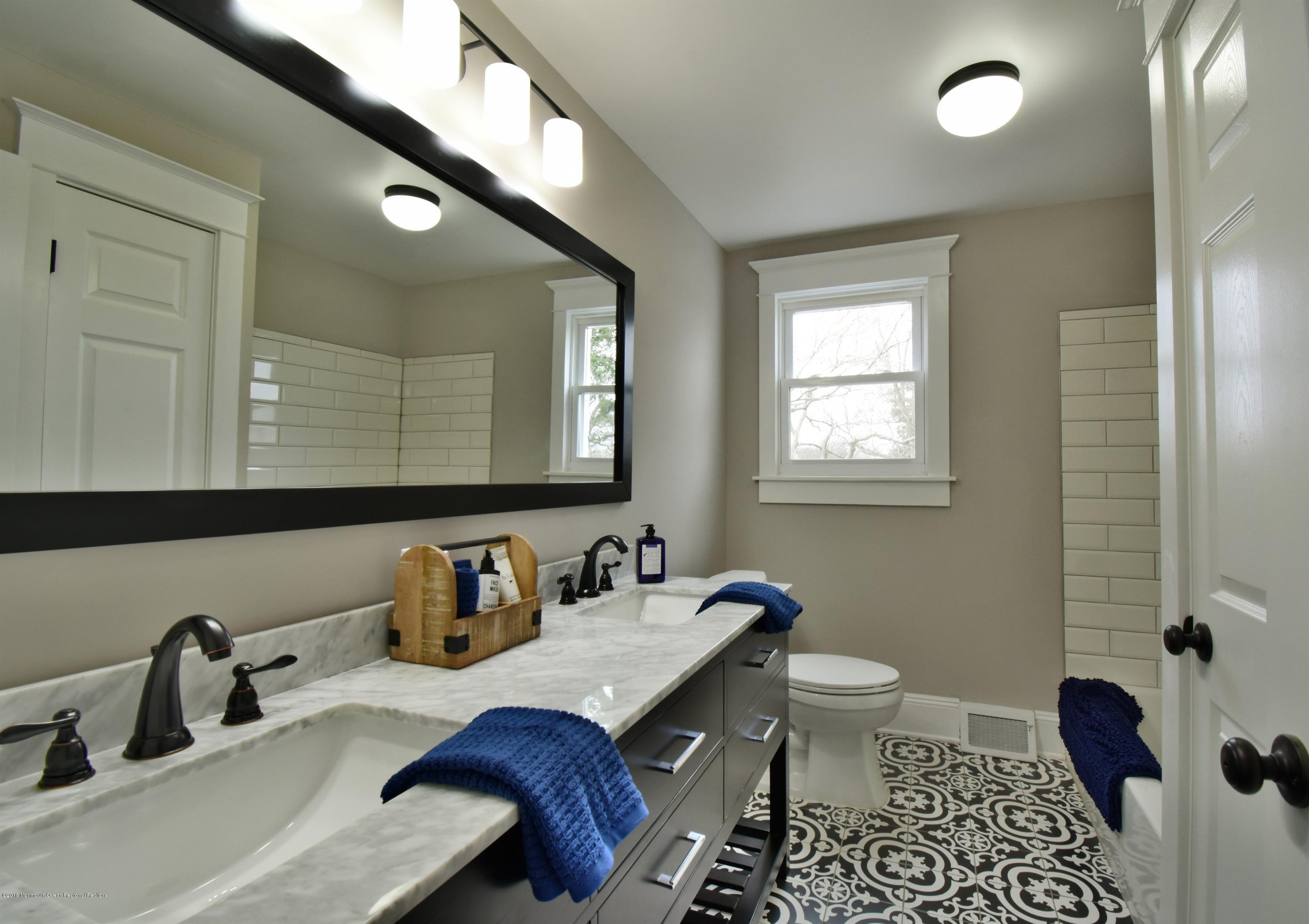 166 Burlington Path Road Cream Ridge, NJ 08514 - Photo 17 of 22 Upper Level Bathroom