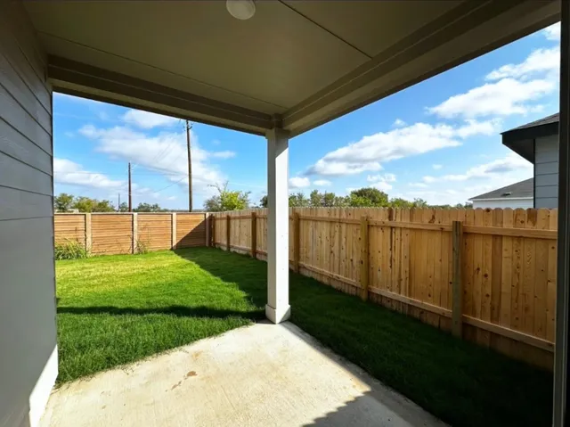 $2,000 | 16116 Viburnum Drive, Austin, TX 78725