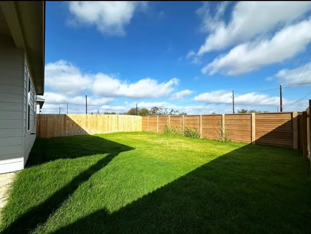 $2,000 | 16116 Viburnum Drive, Austin, TX 78725