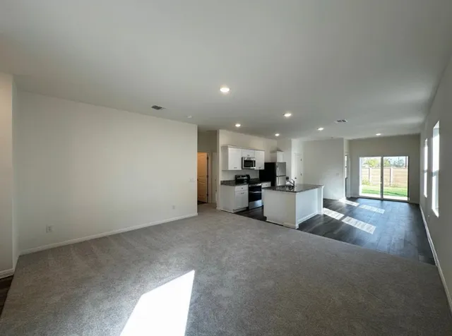 $2,000 | 16116 Viburnum Drive, Austin, TX 78725