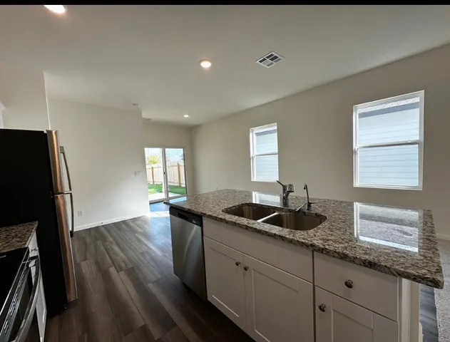 $2,000 | 16116 Viburnum Drive, Austin, TX 78725