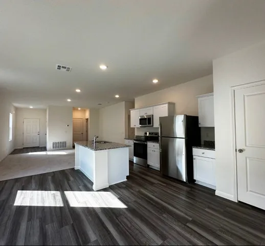 $2,000 | 16116 Viburnum Drive, Austin, TX 78725