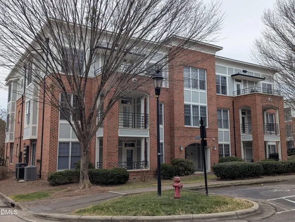 $1,395 | 401 Finsbury Street, Unit 200, Durham, NC 27703