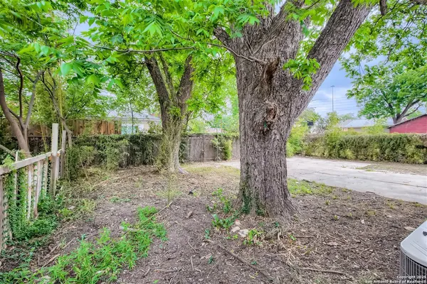 $1,700 | 517 Hicks Avenue, San Antonio, TX 78210