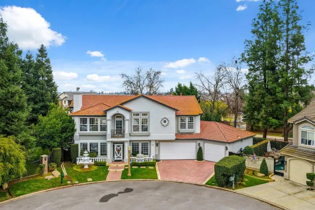 $900,000 | 2689 East Sean Avenue, Fresno, CA 93720