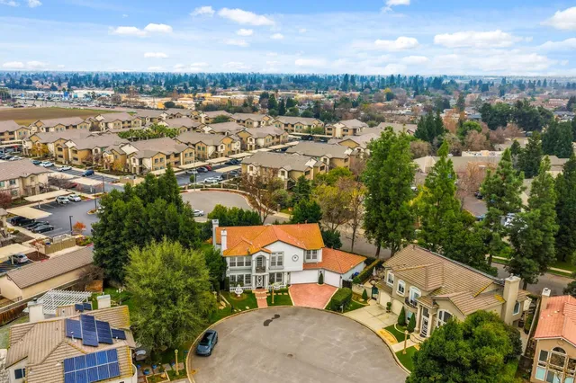 $900,000 | 2689 East Sean Avenue, Fresno, CA 93720