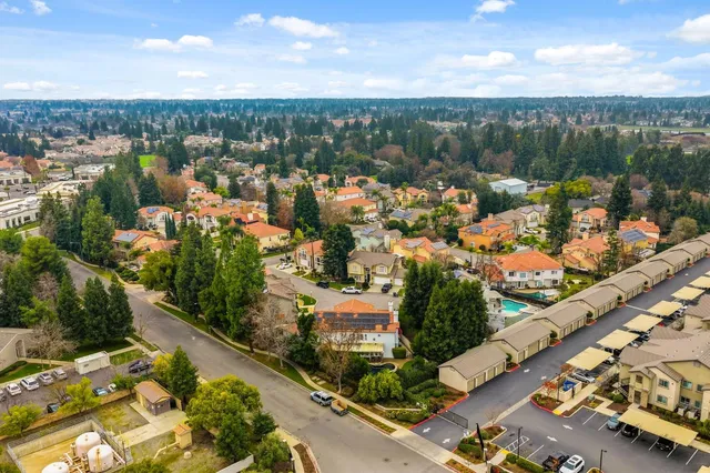 $900,000 | 2689 East Sean Avenue, Fresno, CA 93720