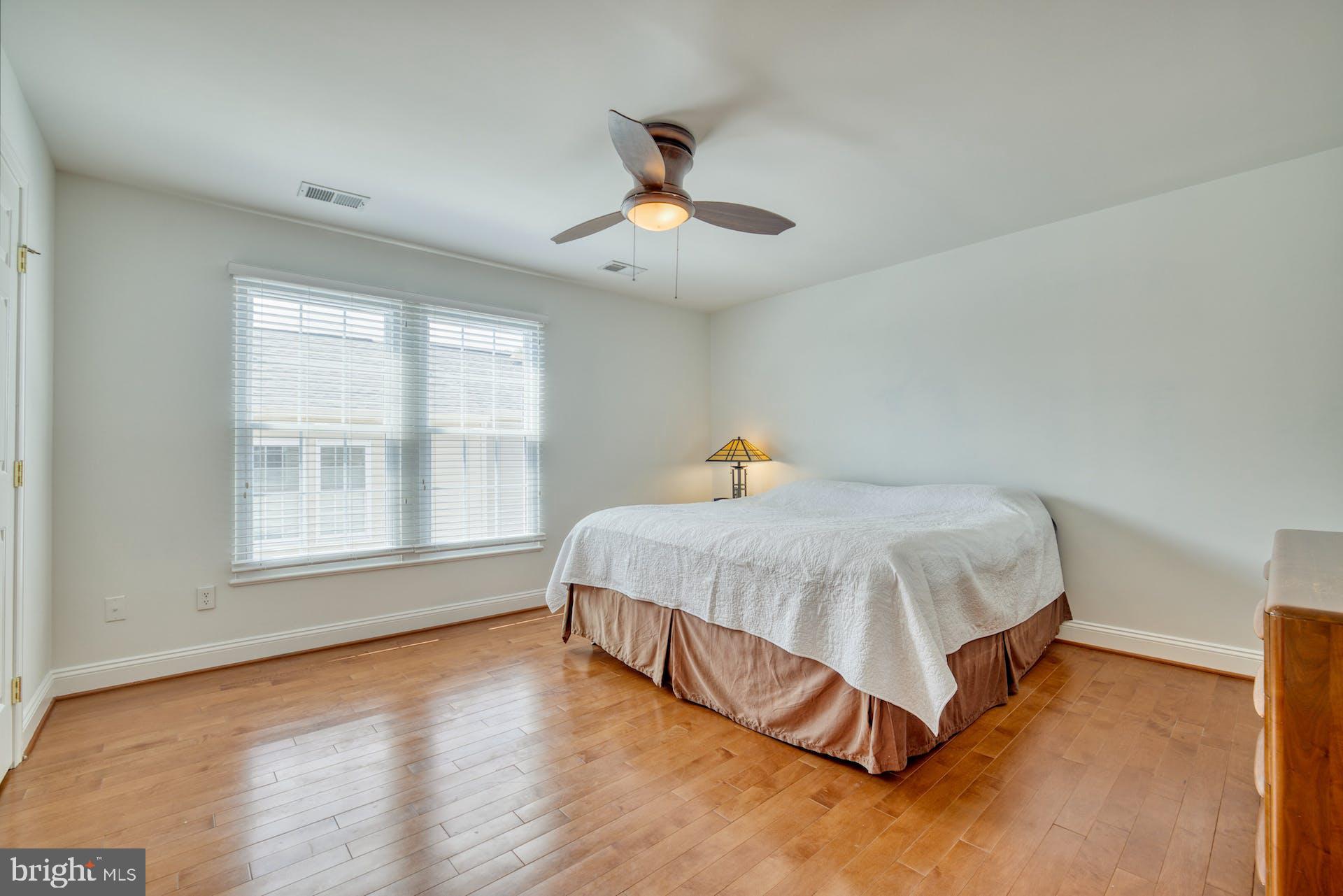 2184 South Glebe Road Arlington, VA 22204 - Photo 17 of 29 Gallery Image 17