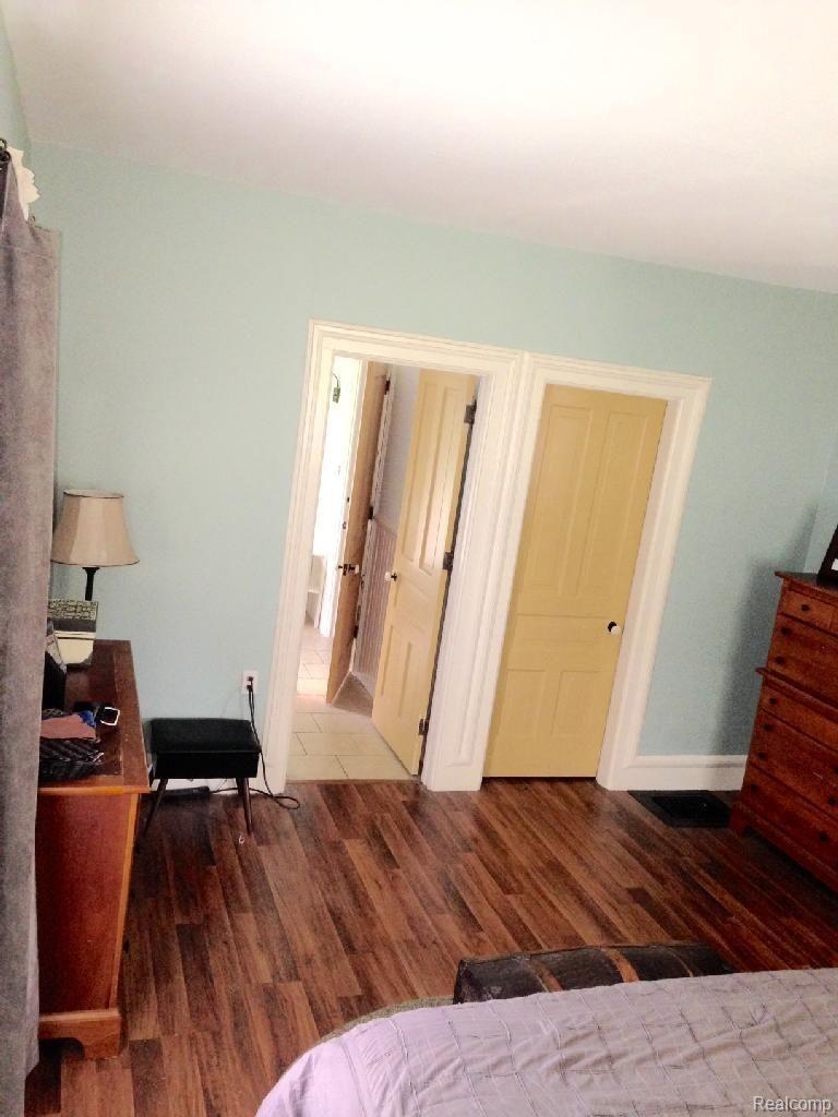 148 Pleasant Street Romeo, MI 48065 - Photo 18 of 32 #18 master bedroom.jpg