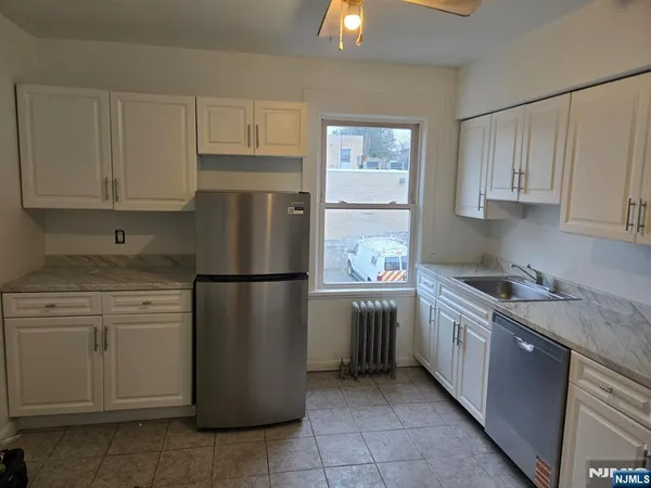 $2,600 | 508 Broad Avenue, Unit 2FL RESIDENC, Ridgefield, NJ 07657