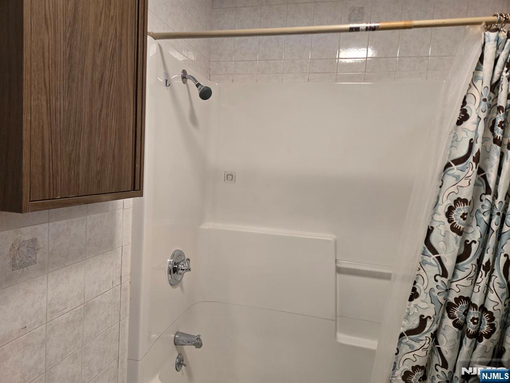 508 Broad Avenue, Unit 2FL RESIDENC Ridgefield, NJ 07657 - Photo 13 of 16