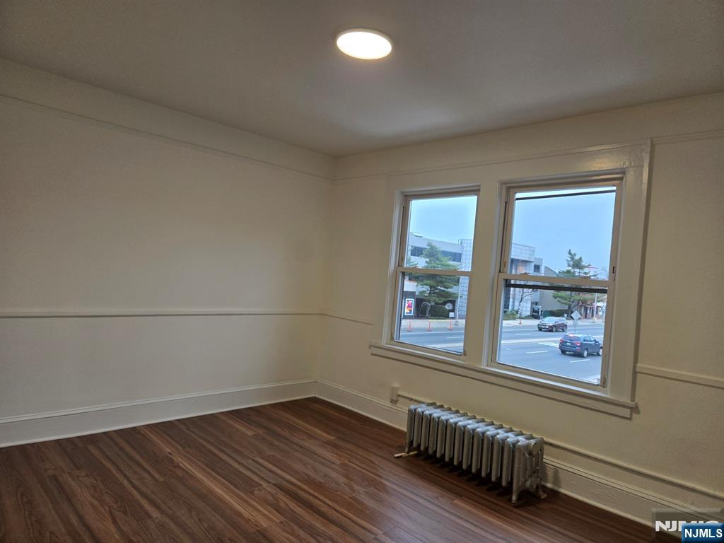 508 Broad Avenue, Unit 2FL RESIDENC Ridgefield, NJ 07657 - Photo 5 of 16