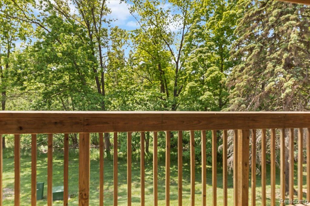 1685 Riverside Drive, Unit 10 Rochester Hills, MI 48309 - Photo 19 of 34
