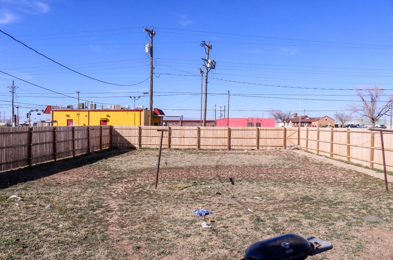 1707 East 13th Street Lubbock, TX 79403 - Photo 4 of 14 IMG_5639