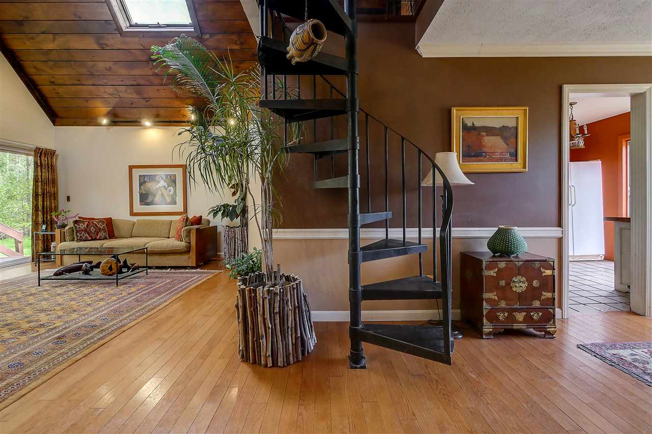 659 W Road Temple, NH 03084 - Photo 6 of 40