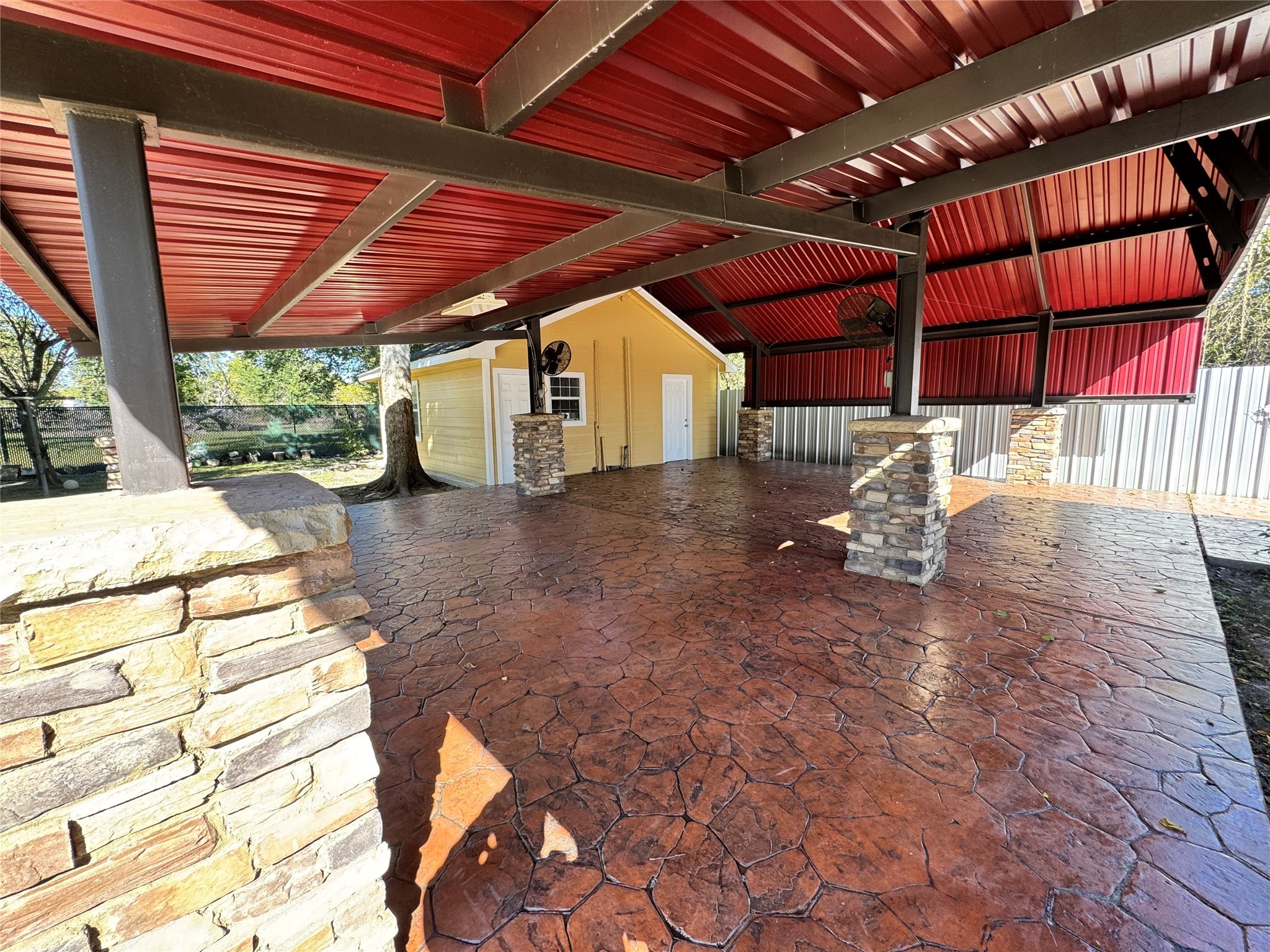 2633 Hollis Street Houston, TX 77093 - Photo 25 of 32 a view of a backyard with a patio