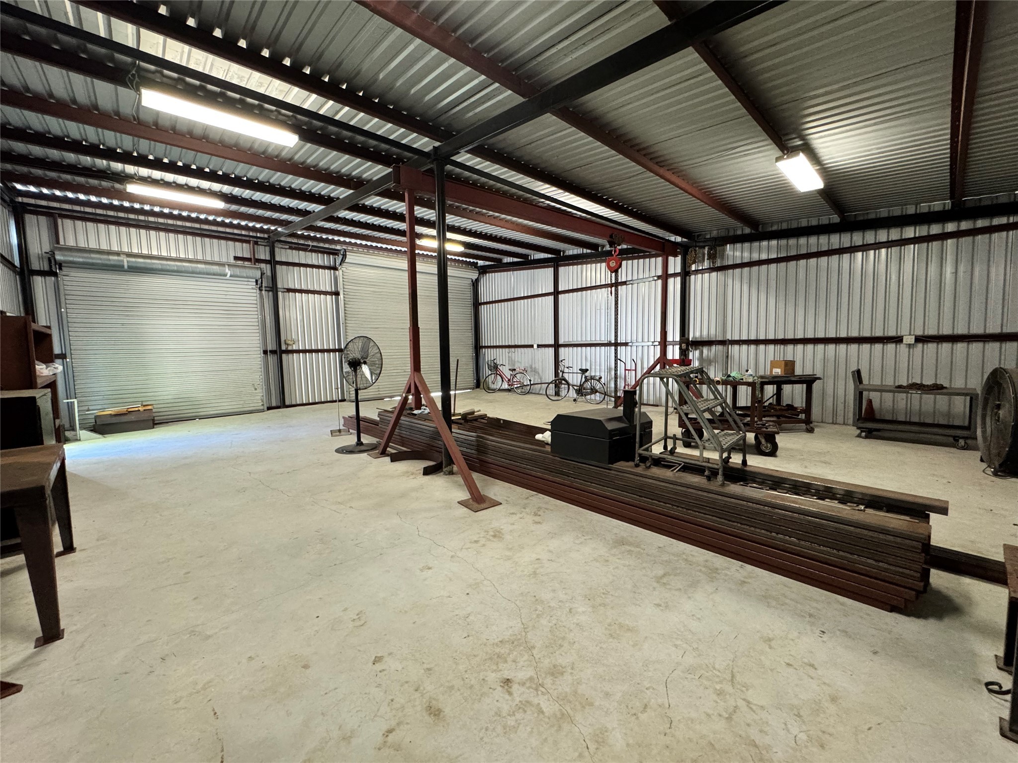 2633 Hollis Street Houston, TX 77093 - Photo 28 of 32 a view of a room with gym equipment