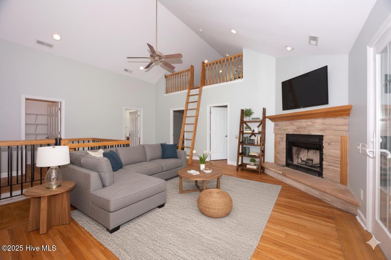 237 Riverbend Road Jacksonville, NC 28540 - Photo 20 of 39 Virtually Staged Secondary Living Area