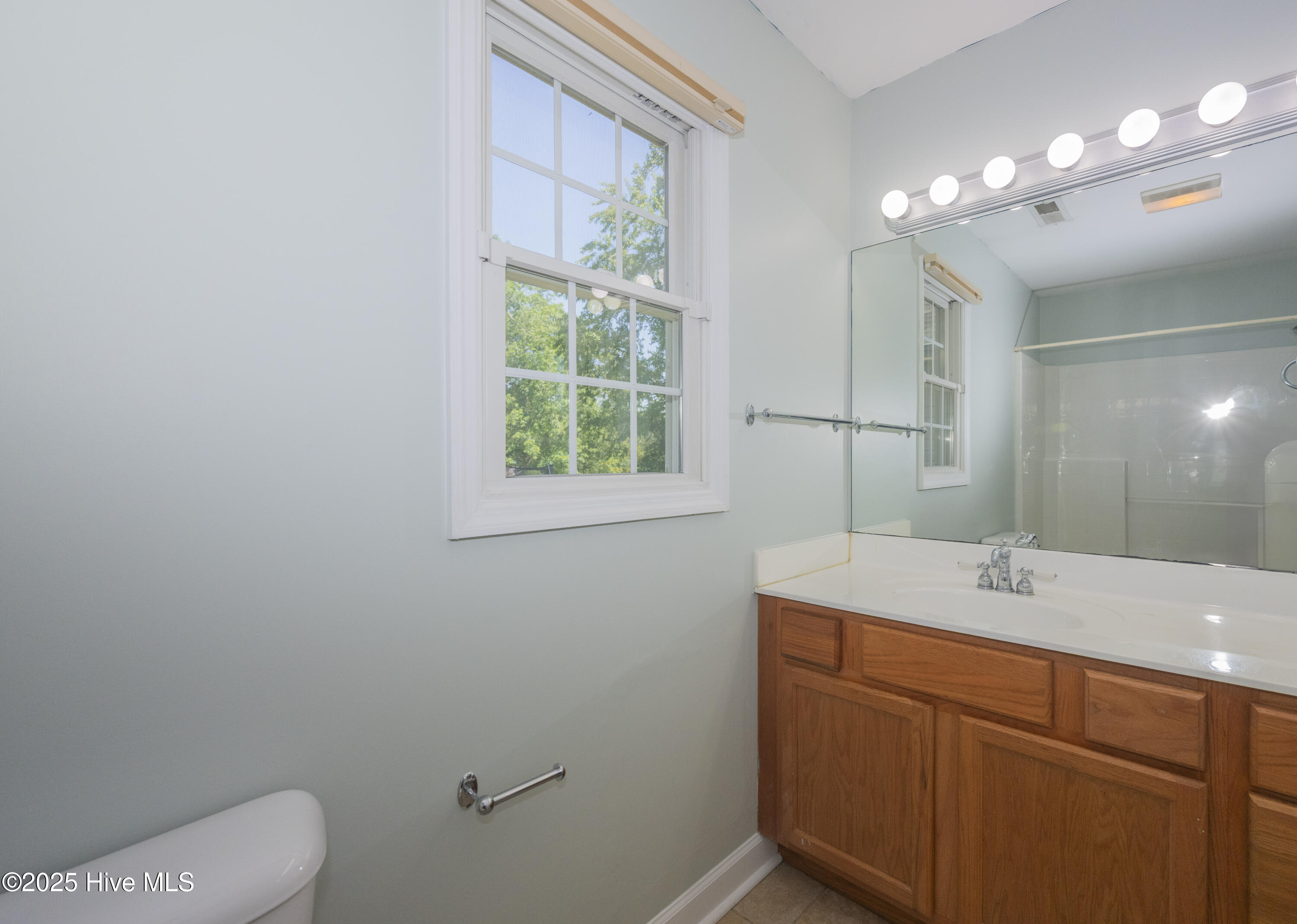 237 Riverbend Road Jacksonville, NC 28540 - Photo 26 of 39 Bathroom