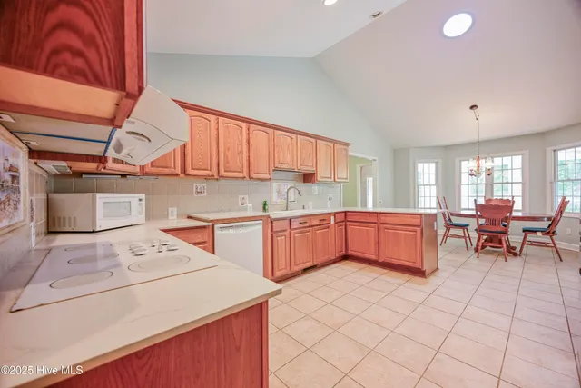 $2,400 | 237 Riverbend Road, Jacksonville, NC 28540