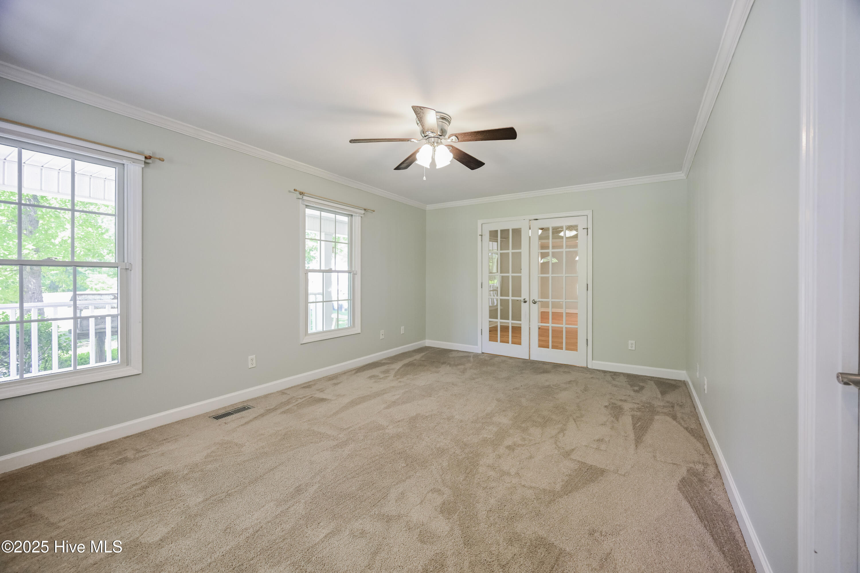237 Riverbend Road Jacksonville, NC 28540 - Photo 7 of 39 Bonus Room (Right of entryway)