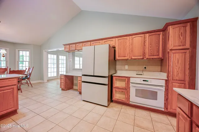 $2,400 | 237 Riverbend Road, Jacksonville, NC 28540