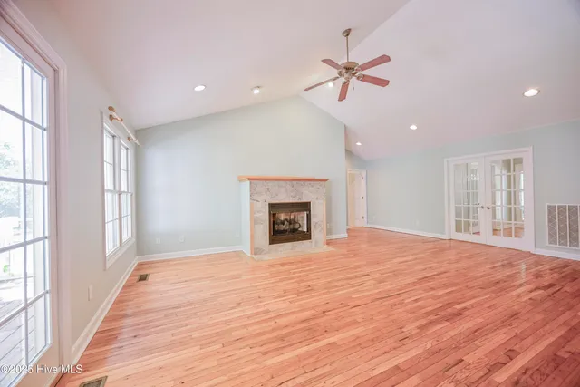 $2,400 | 237 Riverbend Road, Jacksonville, NC 28540