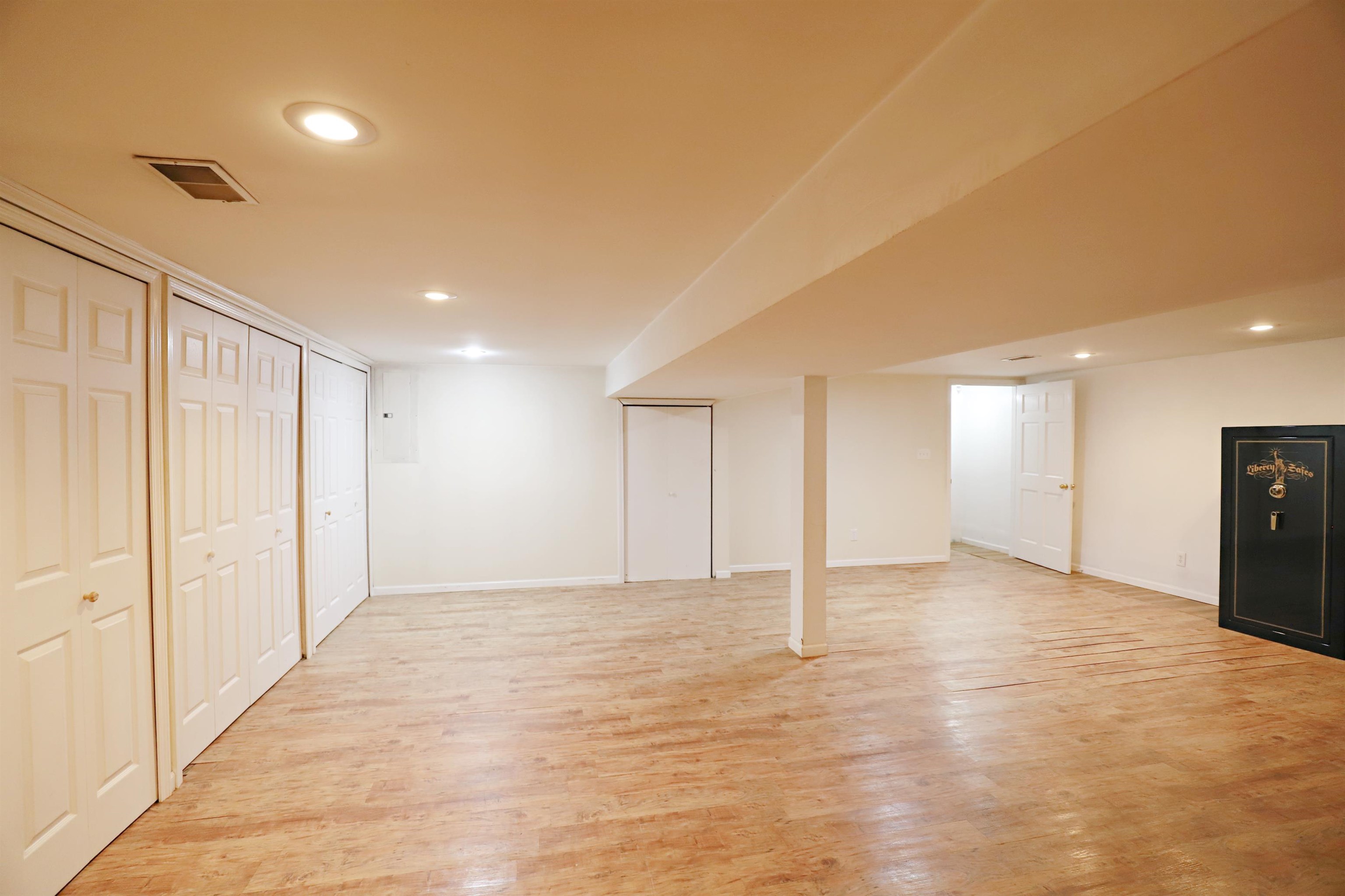 6285 Chicago Road Flushing, MI 48433 - Photo 23 of 41