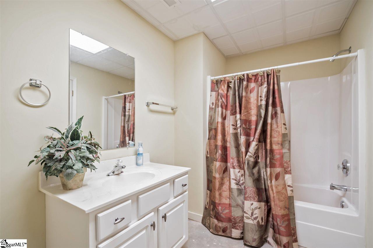406 Holly Ridge Drive Anderson, SC 29621 - Photo 26 of 30 Gallery Image 26