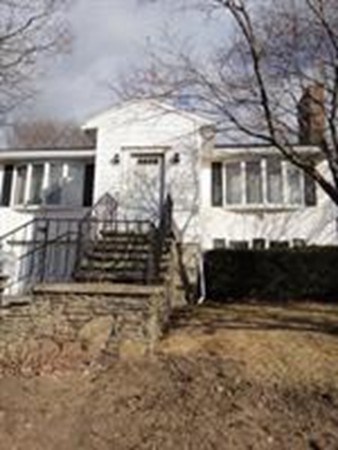 35 Valley View Lane Worcester, MA 01604 - Photo 4 of 19 Gallery Image 4