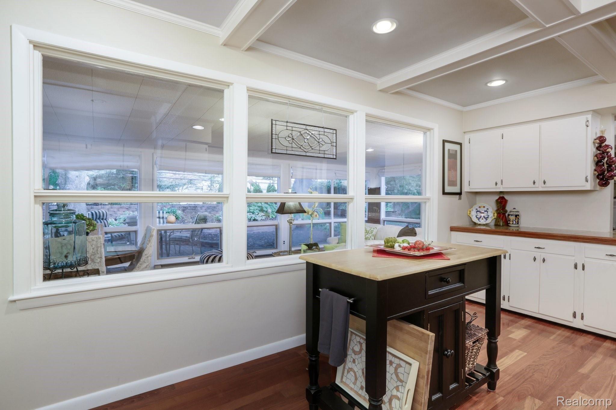 3760 Quarton Road Bloomfield Hills, MI 48302 - Photo 14 of 42 3760+Quarton+Rd+Bloomfield+Township-20-web.jpg