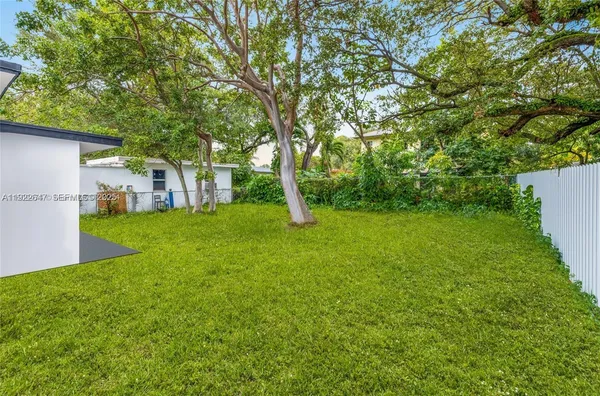 $2,400 | 5509 Northwest 5th Court, Unit 5511, Miami, FL 33127