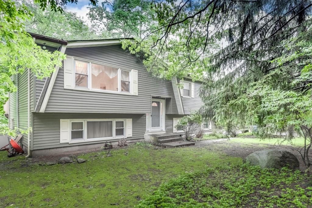 12 Hampton Road Airmont, NY 10901 - Photo 1 of 1 Front View