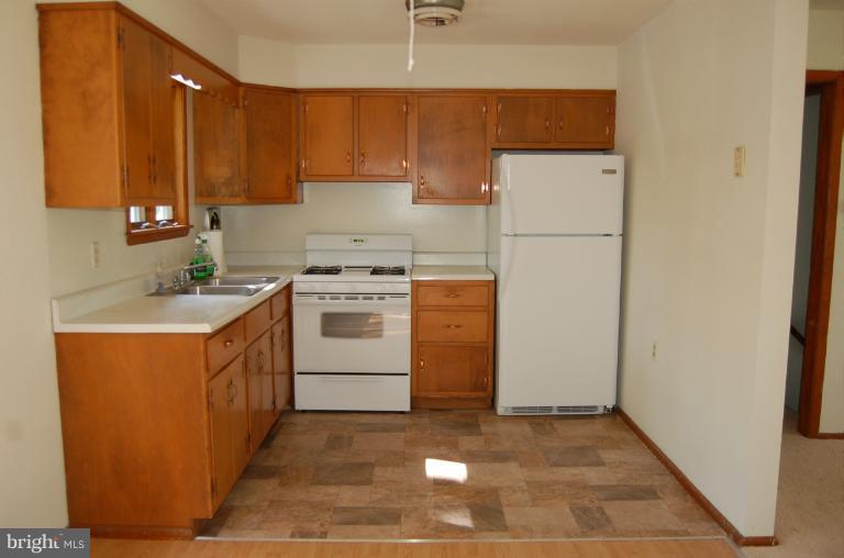 888 Turkey Point Road North East, MD 21901 - Photo 3 of 13 Kitchen