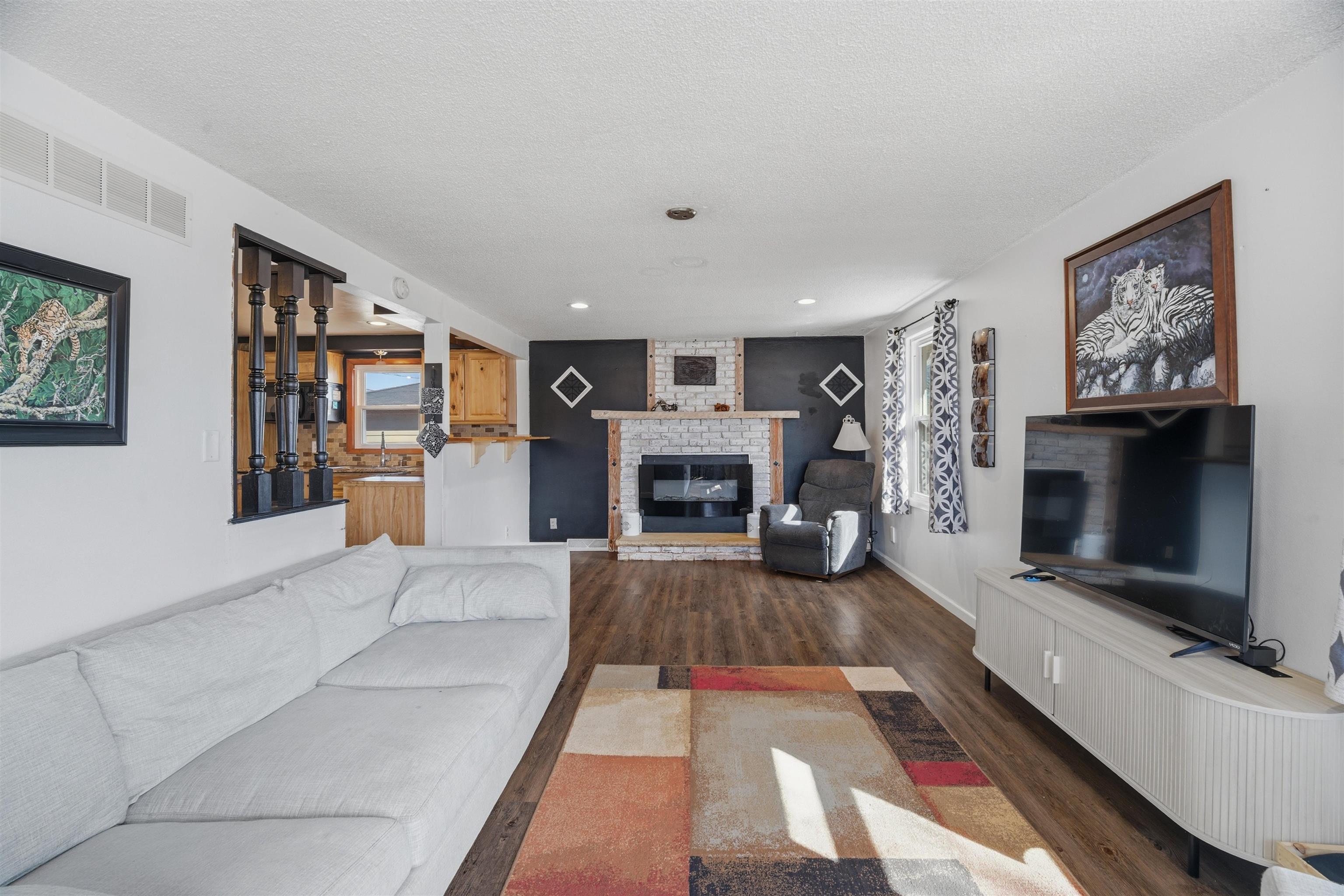 114 Wallace Street Combined Locks, WI 54113 - Photo 2 of 28