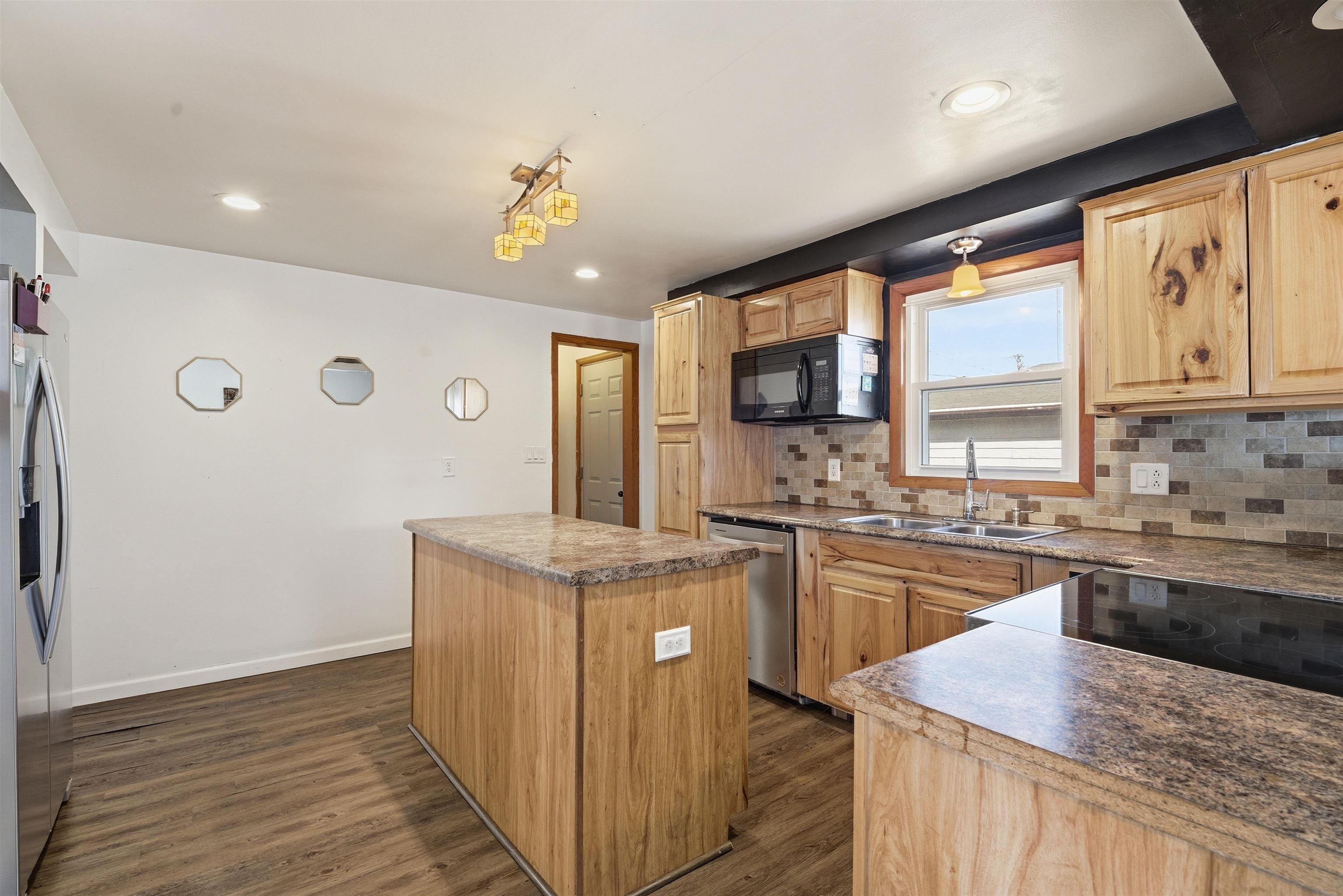 114 Wallace Street Combined Locks, WI 54113 - Photo 5 of 28