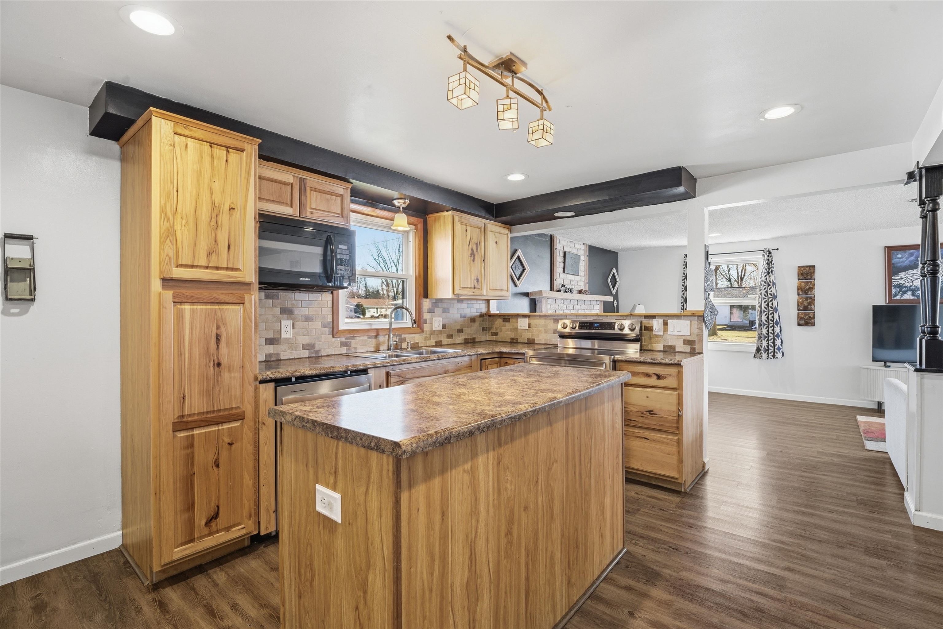 114 Wallace Street Combined Locks, WI 54113 - Photo 6 of 28