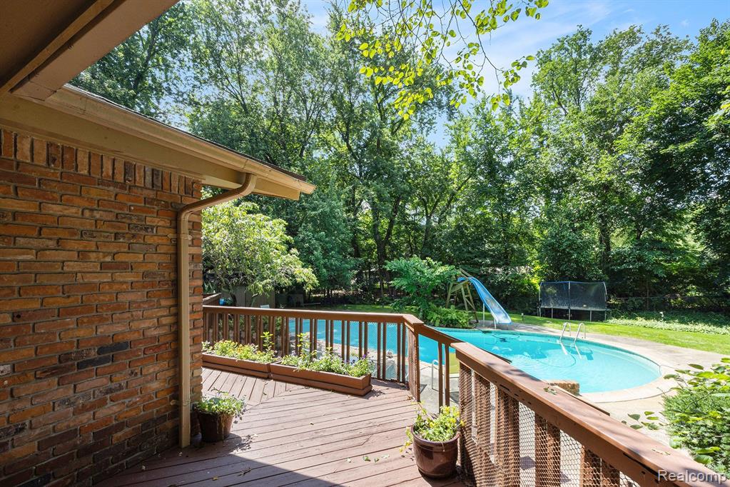 25425 Dennison Road Franklin, MI 48025 - Photo 30 of 44 Gallery Image 30